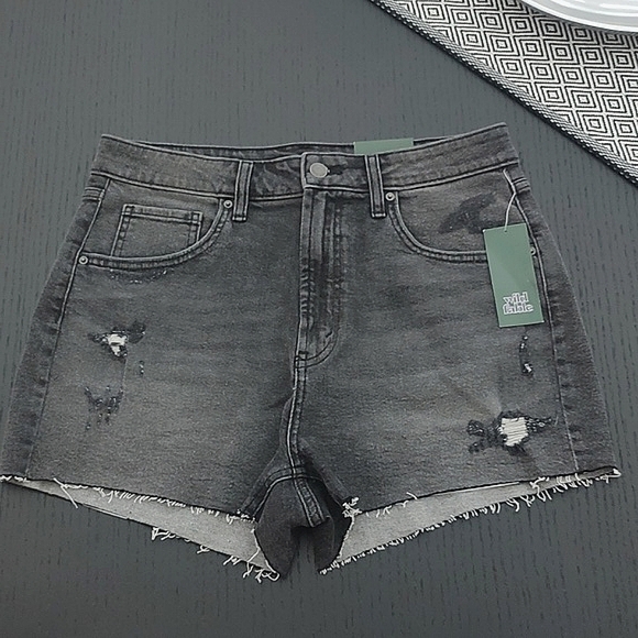 New High Rise Mom Distressed Black Jean Shorts Stretch 12 / 31 Wild Fable - Picture 1 of 8